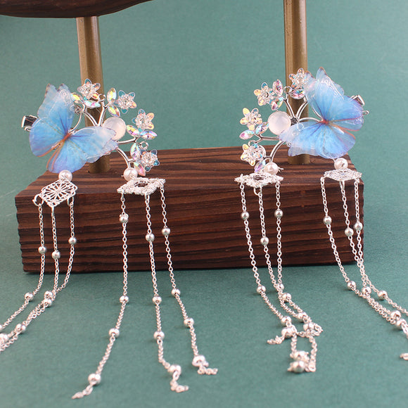 Broche Lateral Flor de Pino Antiguo con Mariposa y Tul - Accesorio para Cabello Elegante
