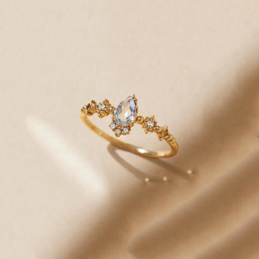 Anillo de Piedra de Luna Azul Natural con Baño de Oro y Plata