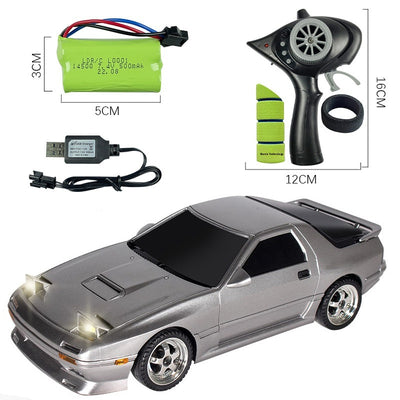 Auto de Carreras RC 2.4G con Luces LED y Función Volteo - Image 5