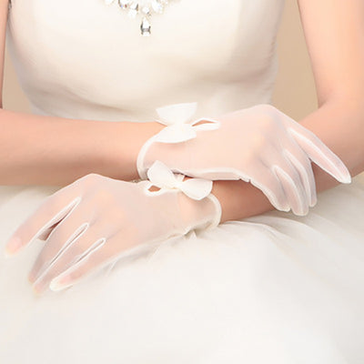 Vestido de Novia Estilo Coreano con Guantes de Encaje Cortos - Image 4