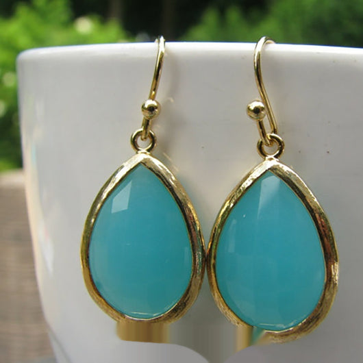 Aretes Largos de Cristal Verde Menta - Elegancia y Estilo Contemporáneo - Image 3