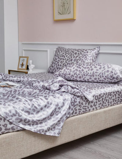 Juego de Sábanas Satinadas de Seda Artificial con Estampado Leopardo Plateado - 4 Piezas - Image 13