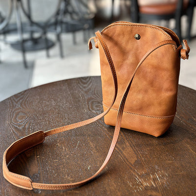 Bolso Bandolera de Cuero Artesanal para Mujer - Diseño Vintage - Image 2