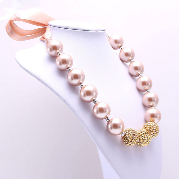 Collar Infantil Perla Dorada con Dije Bandage - Diseño Europeo