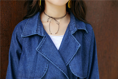 Chaqueta Cortavientos Casual para Mujer con Falda Denim Ajustada - Image 13