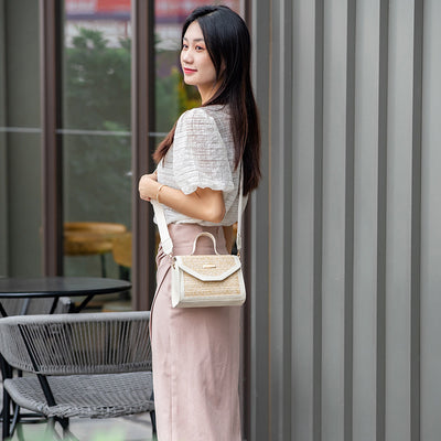 Bolsa Crossbody Cuadrada Pequeña con Lentejuelas Tejidas - Image 4