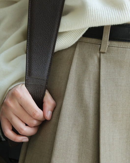 Pantalón de Traje Mujer con Pliegues 3D y Corte Holgado Elegante - Image 9