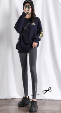 Leggins Shark para Mujer: Shorts Ajustados de Tres Cuartos en Negro para Ciclismo - Image 10