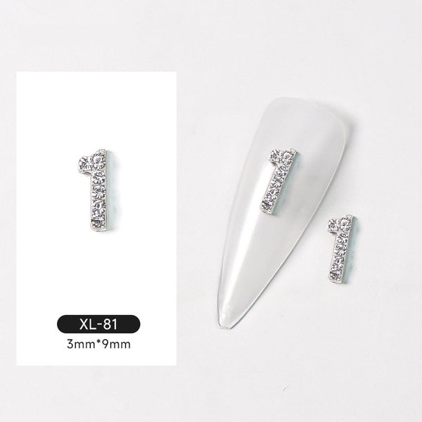 Decoraciones de Uñas de Diamante Brillante en Aleación Plateada
