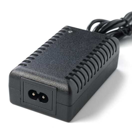 Cargador Rápido 42V 2A para Patinetes Eléctricos - Image 13