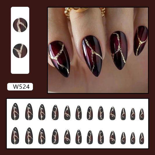 Uñas Postizas Rojo Oscuro con Polvo Dorado y Patrón de Piedra - Image 2