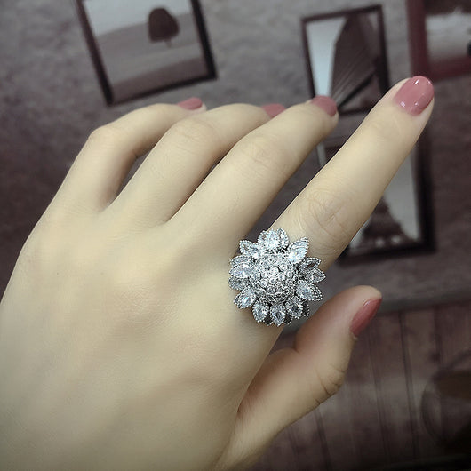 Anillo de Dedo Índice Oversized con Personalidad Única