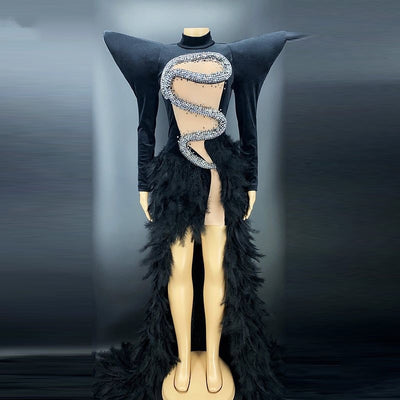 Vestido de Fiesta con Plumas y Cristales para Escenario - Image 14