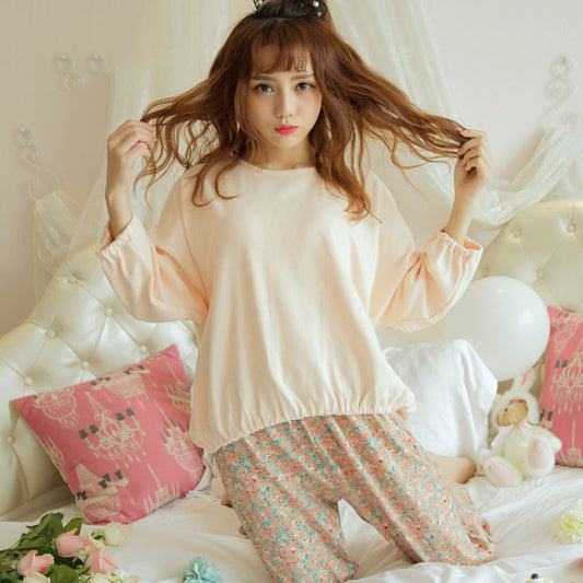 Pijama Largo de Seda de Leche con Estampado Floral - Conjunto Cómodo para Otoño e Invierno