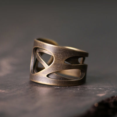 Anillo Hueco de Diseño Artesanal - Joyería Unisex Elegante - Image 6