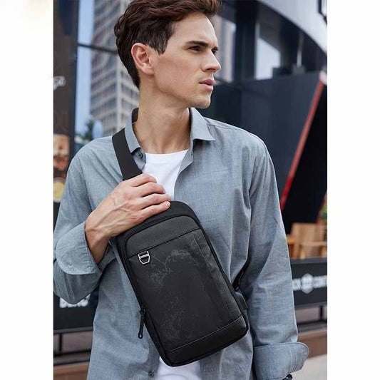 Bolsa Mensajero Minimalista para Hombre en Poliéster