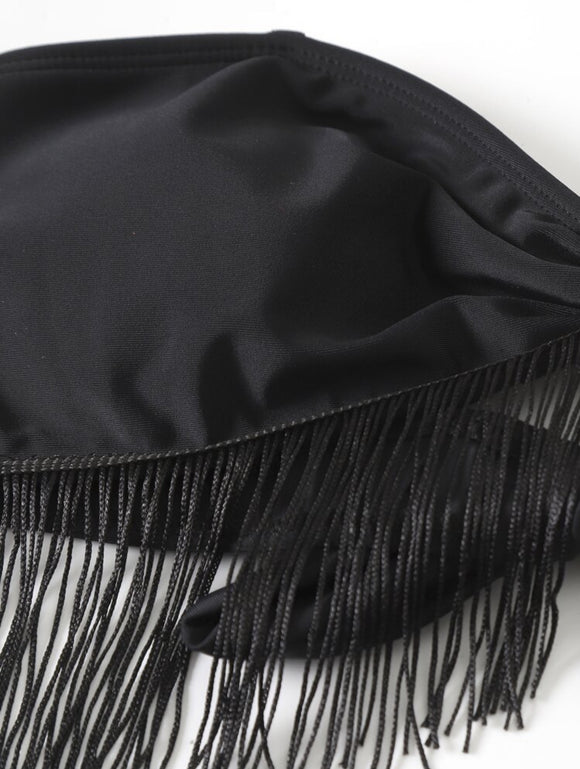 Conjunto de Tres Piezas: Top Tubo con Borlas, Tirantes y Malla