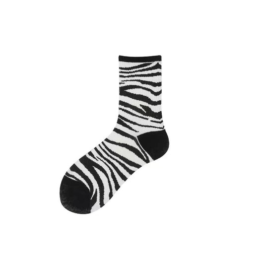 Calcetines Estampado Vaca Adorables para Mujer Negro y Blanco - Image 8