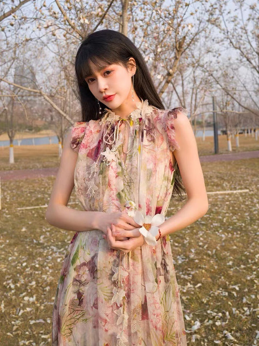 Vestido de Seda Estampado con Mariposas y Motivos de Jardín - Image 3