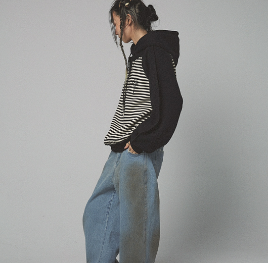Sudadera con Capucha Falsa Dos Piezas Bordada Oversize - Image 5
