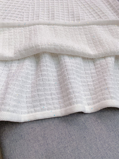 Vestido Tejido Blanco Puro Cuello V con Detalle Hueco - Elegancia Dignificada - Image 18