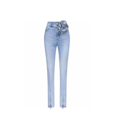 Jeans Mujer con Aberturas Florales y Cierre de Cremallera - Image 5