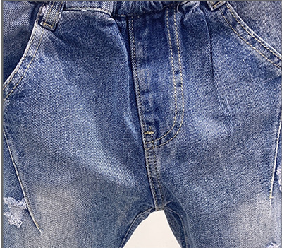Conjunto Infantil 3 Piezas: Suéter Estampado, Remera y Jeans - Image 16