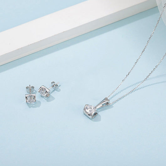 Conjunto de Dos Piezas: Collar con Moissanita Engarzada en Plata 925