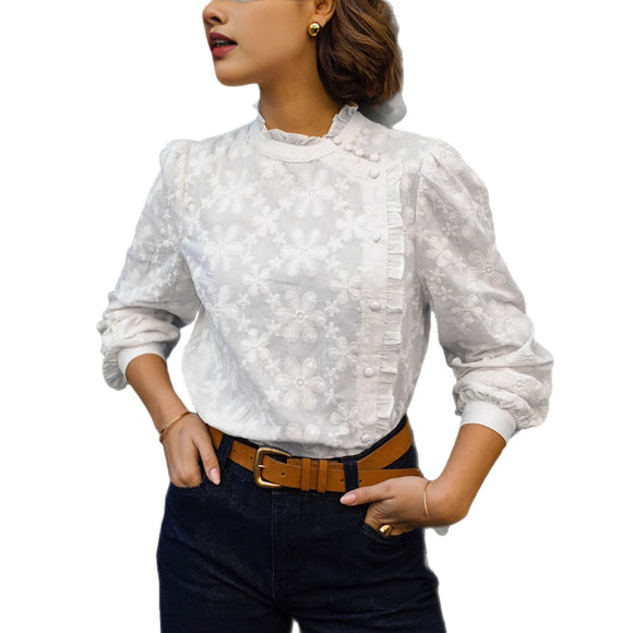 Blusa Elegante con Botones y Volantes Bordados