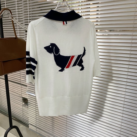 Polo Manga Corta con Patrón de Rayas Finas y Diseño de Perro Salchicha - Image 15