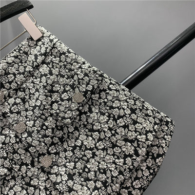 Falda Corta Casual con Diseño de Botones y Flores - Image 8
