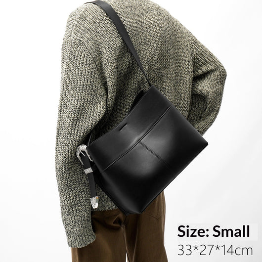 Bolso Plateado de Diseño Exclusivo para Hombre - Image 3