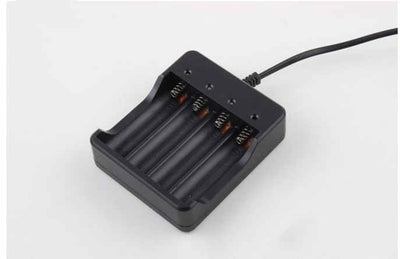 Cargador Inteligente de 4 Ranuras para Baterías 18650 con Cable Incluido - Image 5
