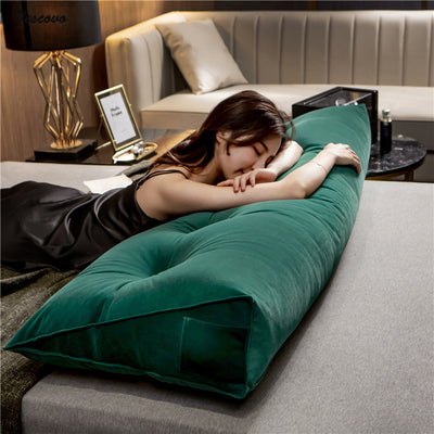 Almohada Triangular de Terciopelo Nórdico para Cabecera y Apoyo Lumbar - Image 3