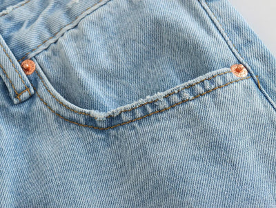 Jeans de Talle Alto y Pierna Ancha con Detalles Perforados para Primavera y Verano - Image 11