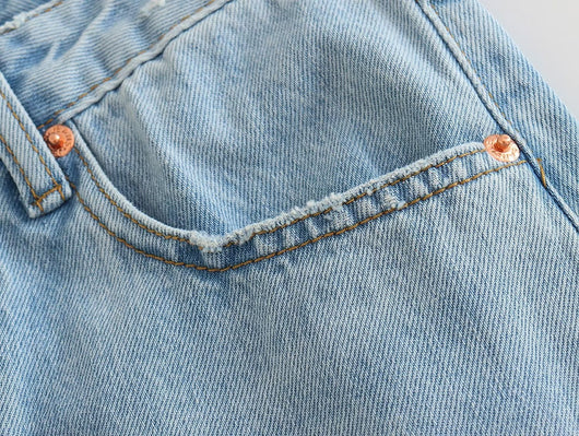 Jeans de Talle Alto y Pierna Ancha con Detalles Perforados para Primavera y Verano - Image 11