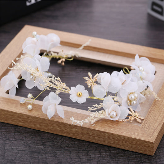 Tocado de Novia con Flores Secas de Gypsophila y Accesorios Forestales - Image 2