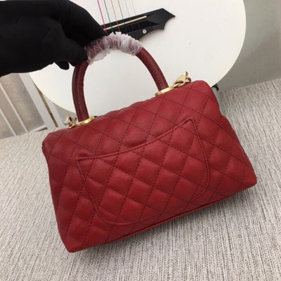 Bolso Bandolera de Cuero Caviar con Patrón de Cadena Diamante - Image 16