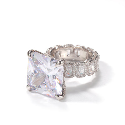 Anillo de Lujo Hip Hop Chapado en Oro con Zirconia Grande para Hombre - Image 13