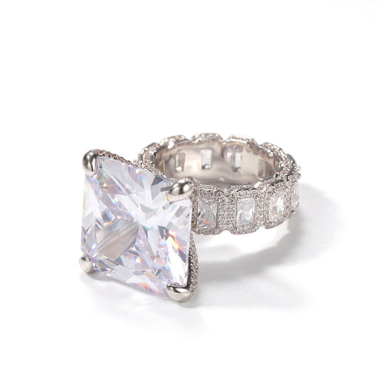Anillo de Lujo Hip Hop Chapado en Oro con Zirconia Grande para Hombre - Image 13