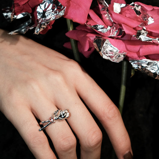 Anillo de Rosa Líquida Metal Retro Romántico