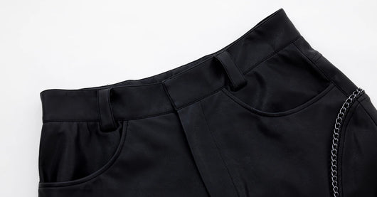 Pantalones Casuales de Cuero con Cadena Metalizada Vintage - Image 8