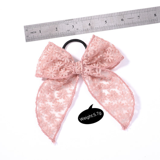 Hebilla Floral para Cabello con Encaje Bordado y Moño Elegante - Image 3