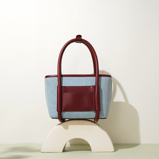 Bolsa Bandolera de Cuero y Denim - Diseño Artesanal de Dos Texturas