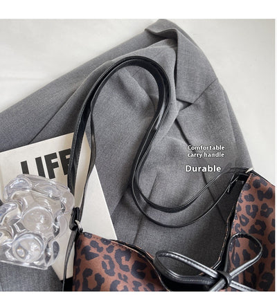 Mochila de Moda con Estampado Leopardo de Gran Capacidad Multiusos - Image 13