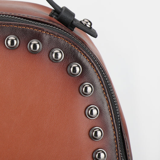 Mochila Casual de Cuero Genuino con Remaches para Mujer - Image 7
