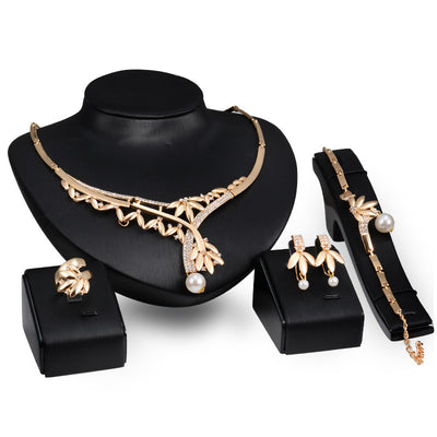 Conjunto de 4 Accesorios Dorados para Novia - Image 4