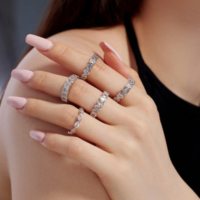 Anillo de Plata Esterlina 925 para Mujer con Corazones y Diseño Geométrico - Image 3