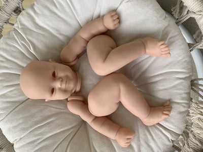 Kit de Muñeca Reborn 22 Pulgadas - Partes sin Pintar Articuladas Completas - Image 10