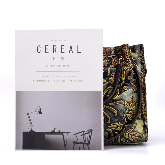 Bolsa Mensajera de Cuero Genuino con Relieve 3D para Mujer - Image 11